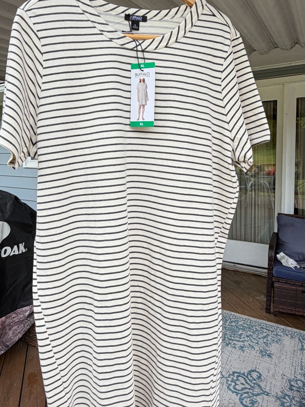 Buffalo David Bitton Cream and Black Striped T Dress XL
82% cotton 18% poly
